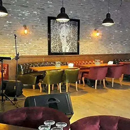 Hotel New Falcon