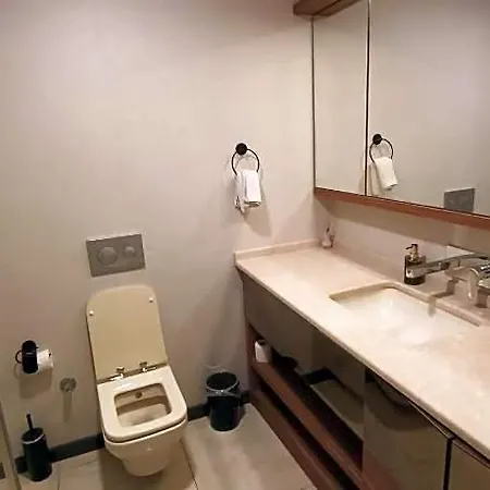 New Falcon Hotel